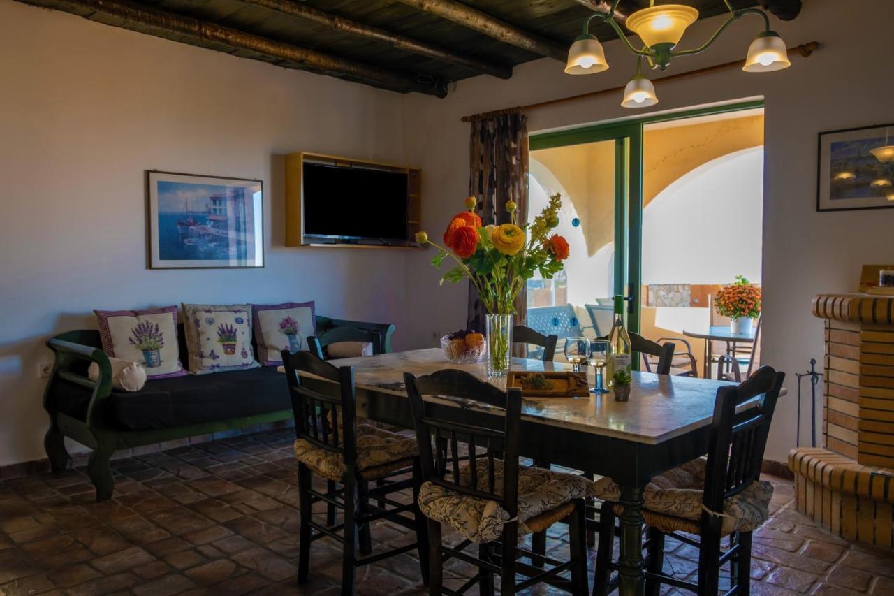 Villa Jokasta & Erato Chania  Bilik gambar